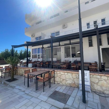 Rest Hour Hotel Ксамил Екстериор снимка