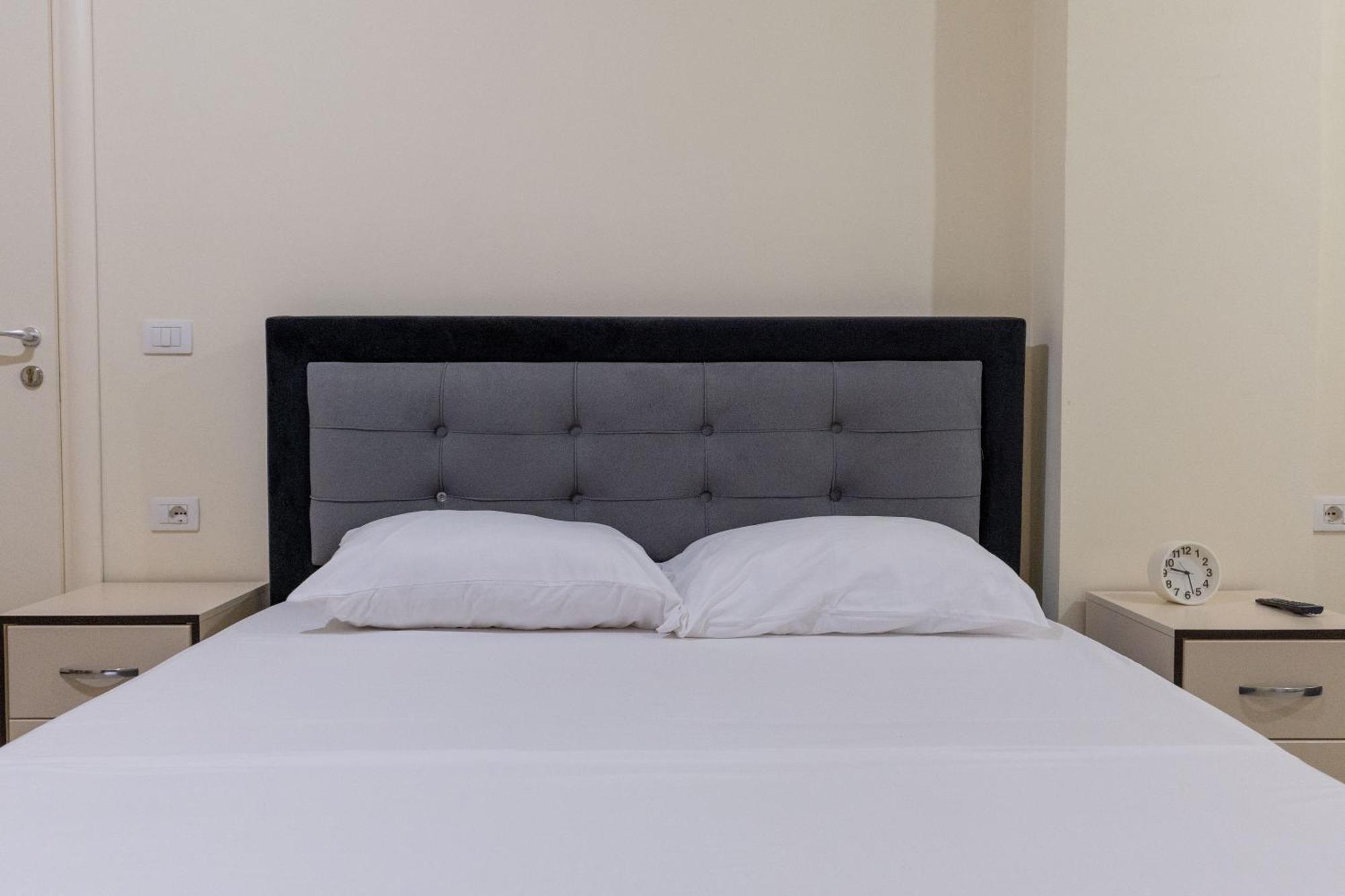 Rest Hour Hotel Ксамил Екстериор снимка