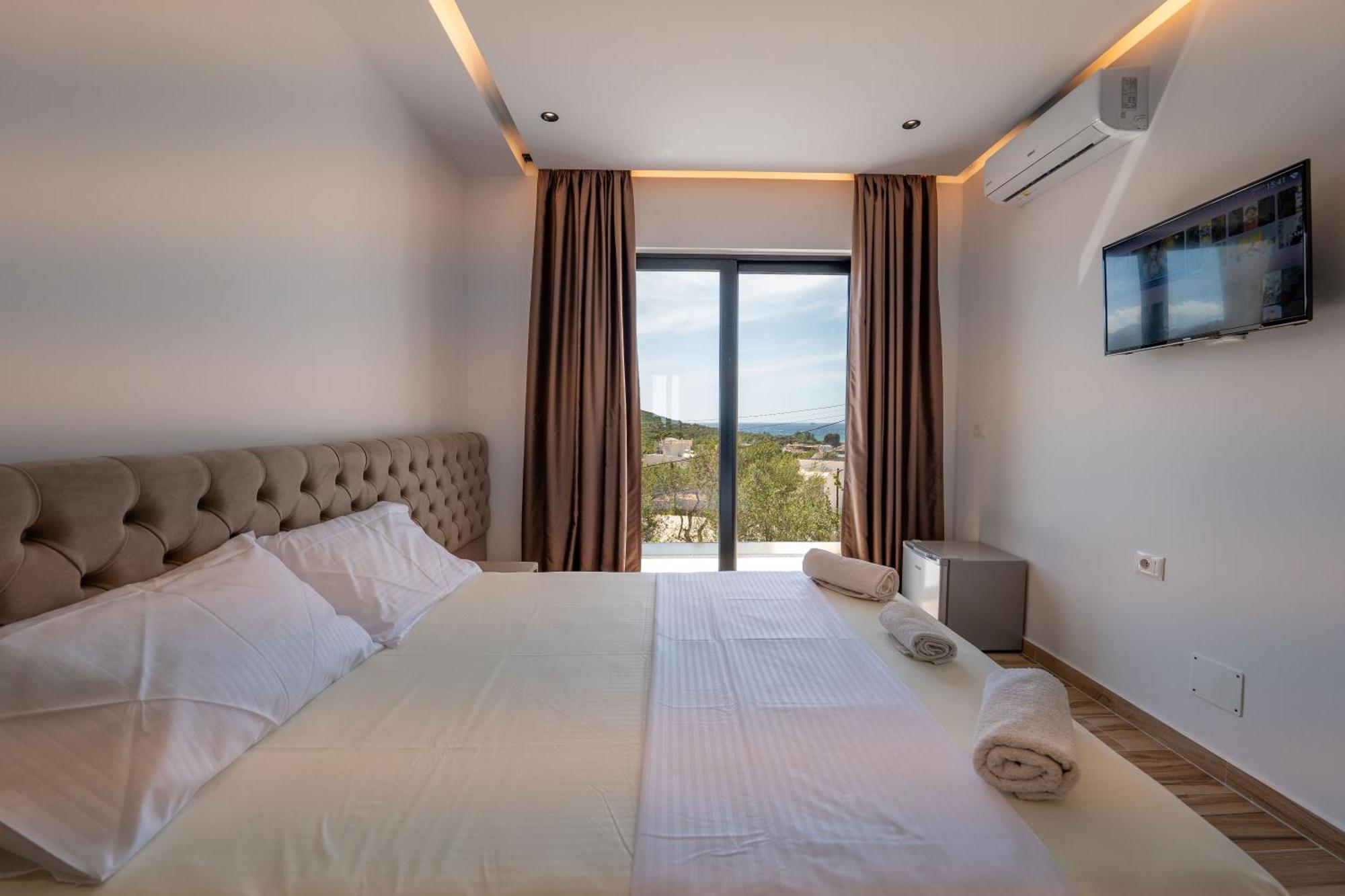Rest Hour Hotel Ксамил Екстериор снимка