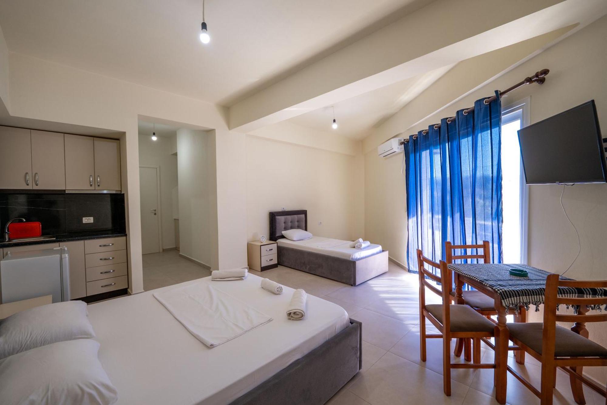 Rest Hour Hotel Ксамил Екстериор снимка