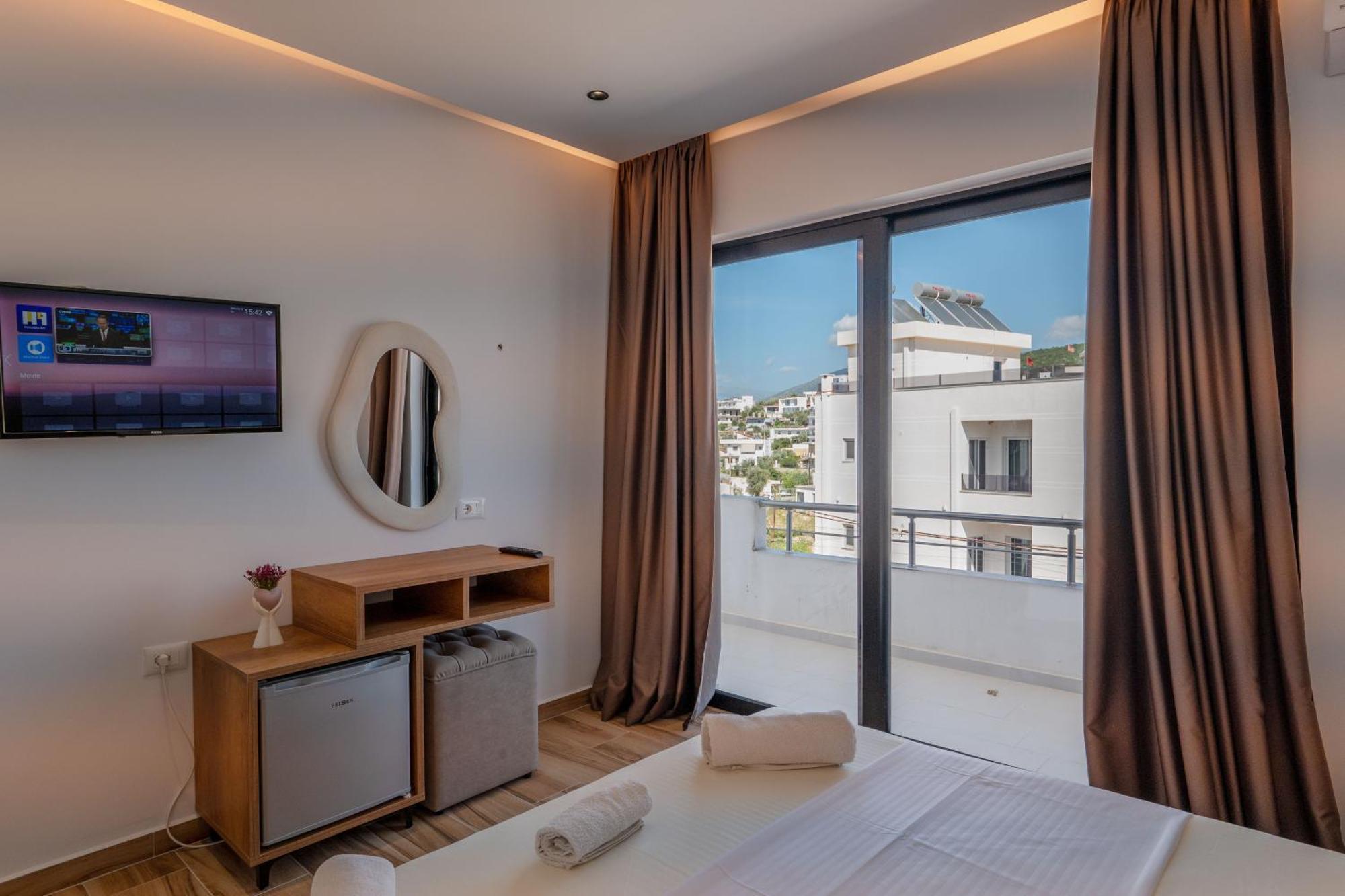 Rest Hour Hotel Ксамил Екстериор снимка