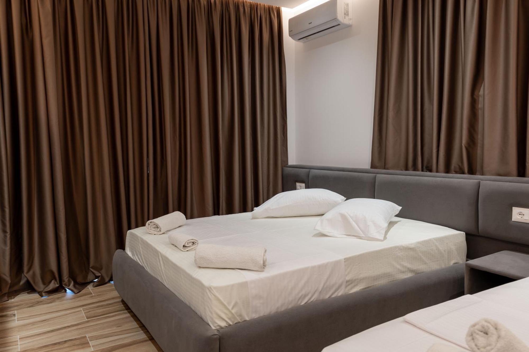 Rest Hour Hotel Ксамил Екстериор снимка