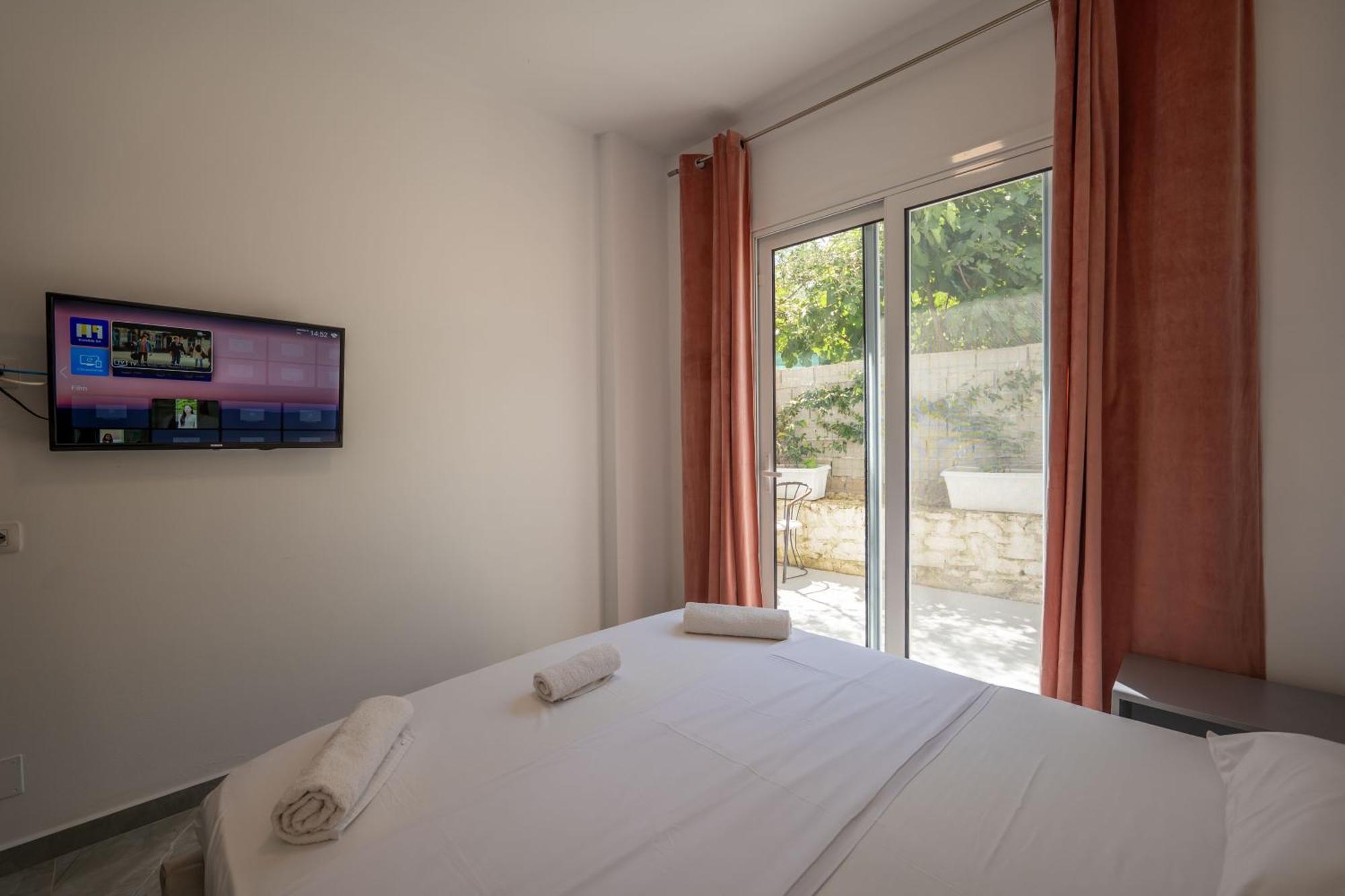 Rest Hour Hotel Ксамил Екстериор снимка