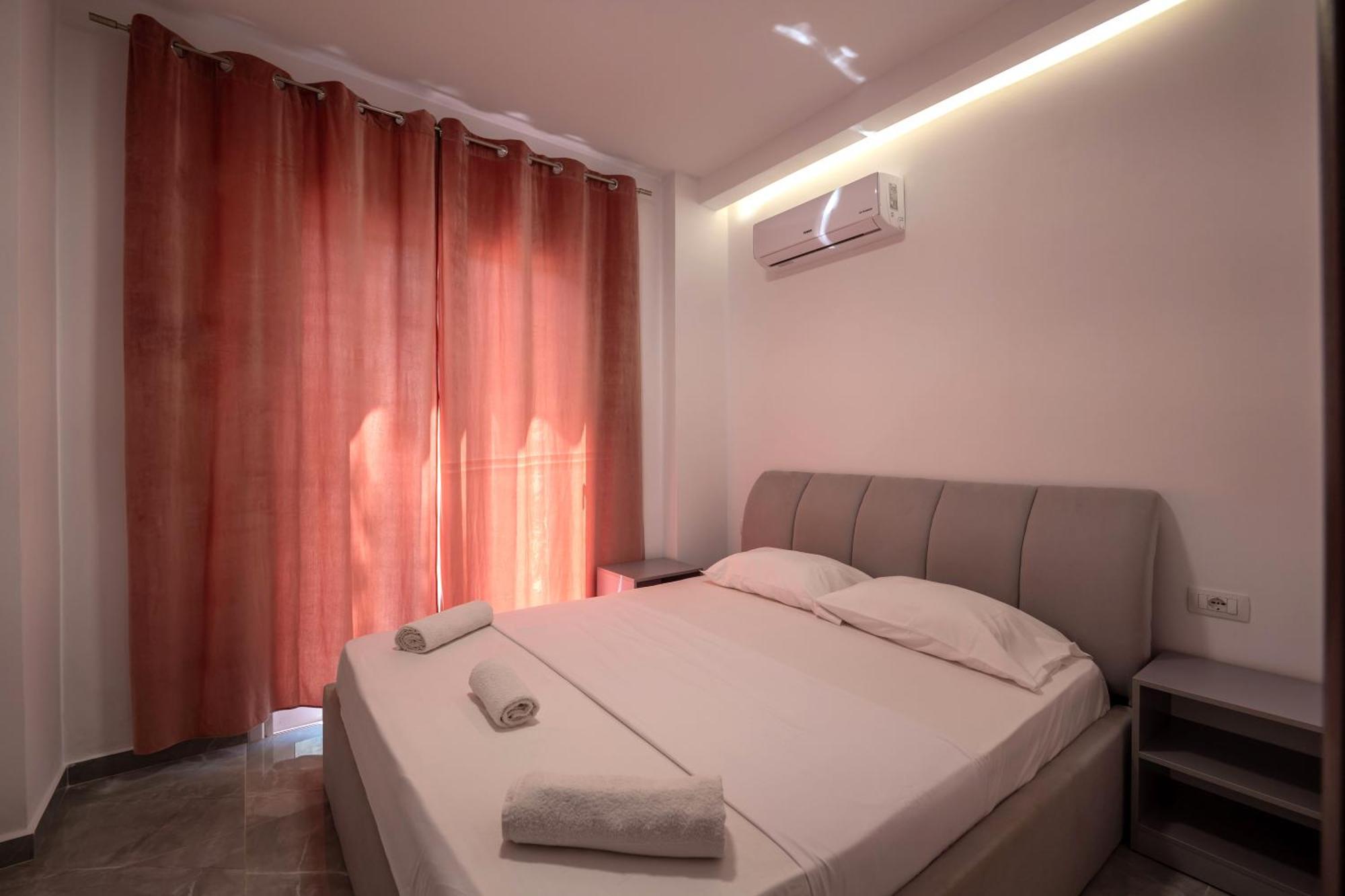 Rest Hour Hotel Ксамил Екстериор снимка