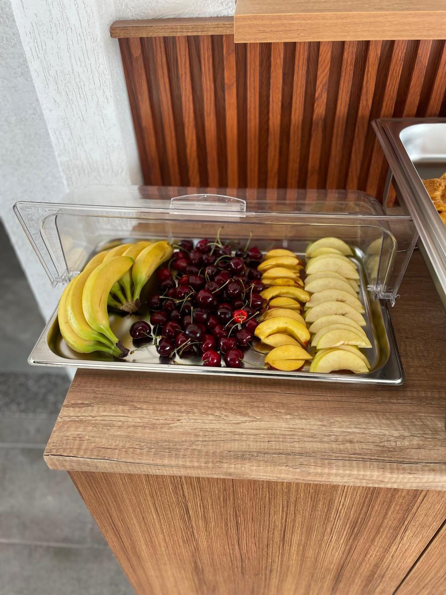Rest Hour Hotel Ксамил Екстериор снимка